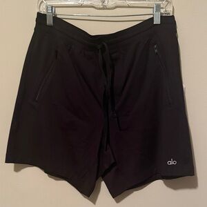 ALO Yoga Men's Black conquer Reform Shorts